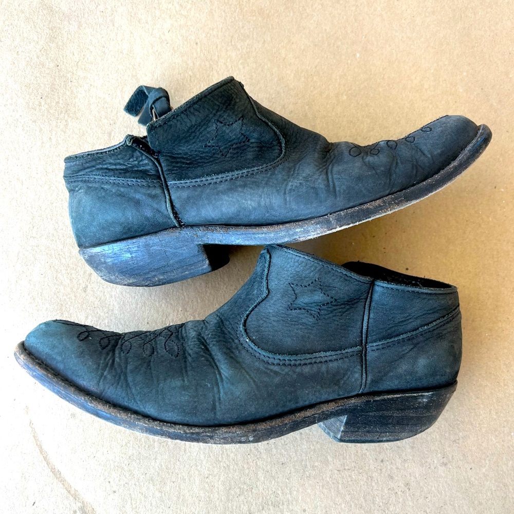 Anine Bing ankle leather western booties (vintage logo)